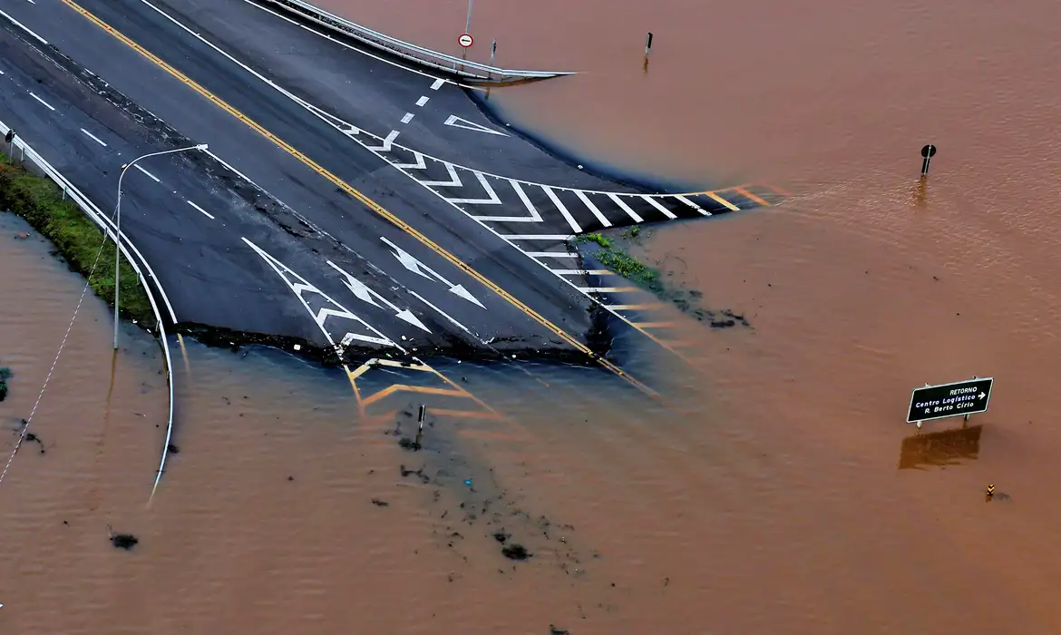 RS: reconstruir e adequar rodovias a mudanças do clima custará R$10 bi -  (crédito: EBC)