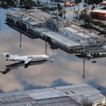 Aeroporto de Porto Alegre vai retomar embarques e desembarques em julho - Anselmo Cunha / AFP