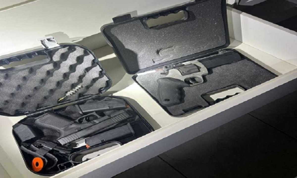 Armas comercializadas ilegalmente foram encontradas em Uberaba -  (crédito: PF)