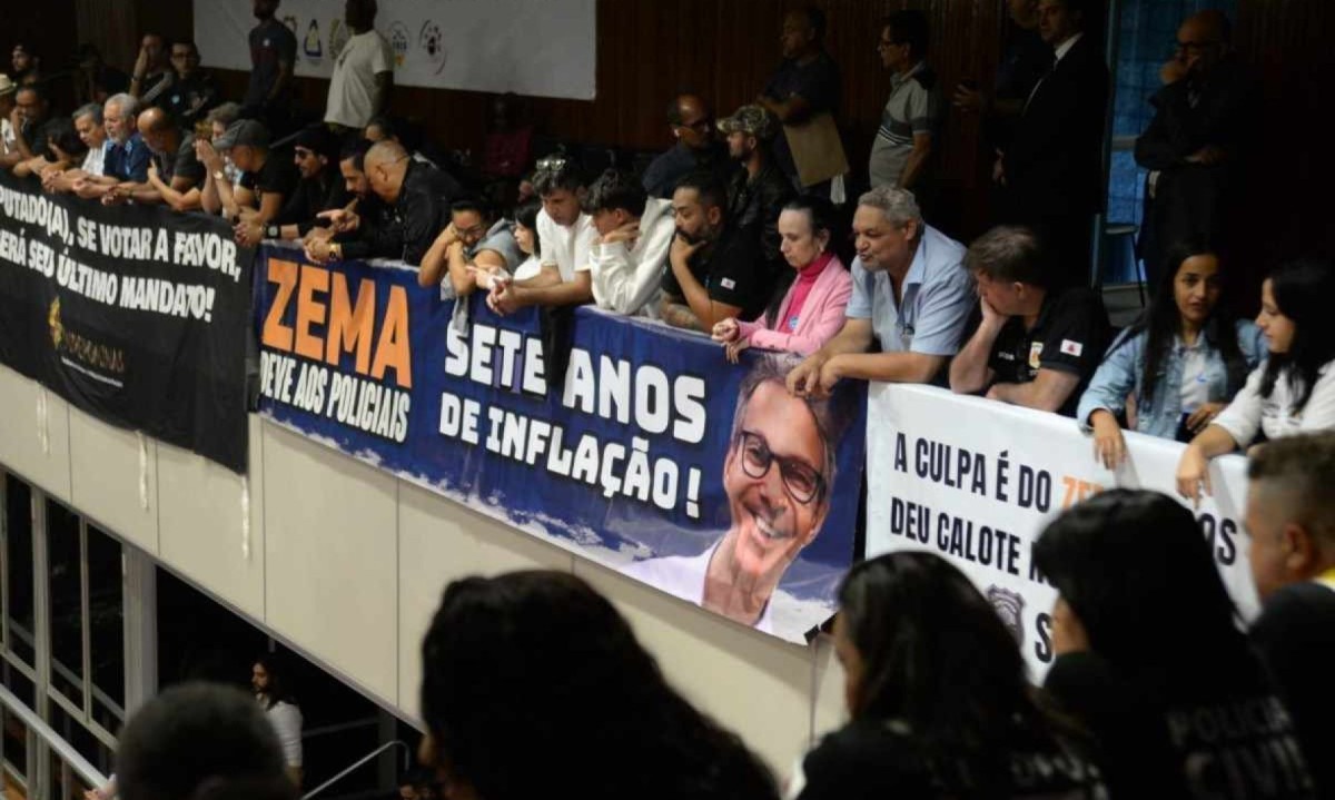 Novela do reajuste pode terminar hoje
 -  (crédito: Túlio Santos/EM/D.A PRESS)