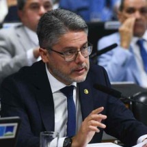 'PEC das Praias' pode beneficiar senadores com imóveis em área de marinha