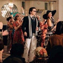 Série baseada em biografia de Karl Lagerfeld estreia no Disney+ - disney+/divulgação