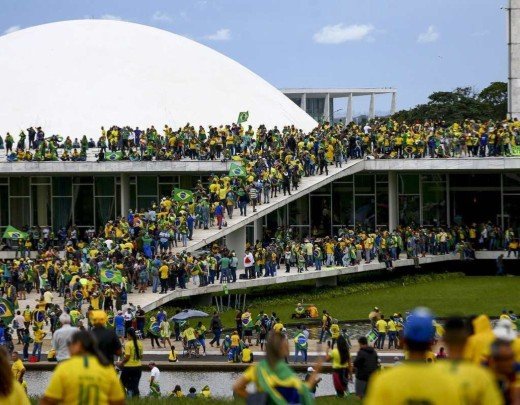 Golpistas do 8 de Janeiro de 2023: Ato convocado pelo governo defenderá democracia e soberania dos países -  (crédito: Marcelo Camargo/Agência Brasil)