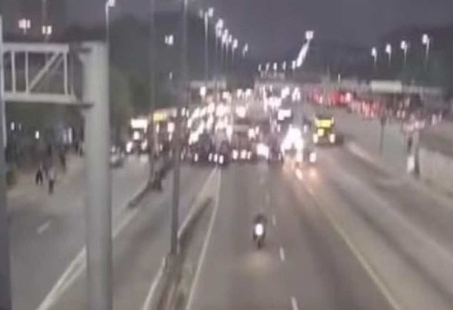 Policial militar é baleado em avenida do Rio de Janeiro