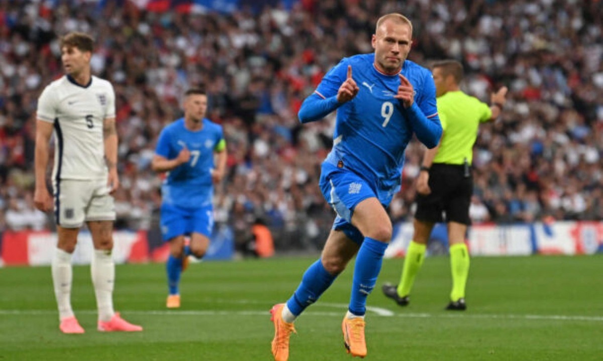 Inglaterra perde amistoso em casa para seleção que está fora da Eurocopa -  (crédito: No Ataque Internacional)