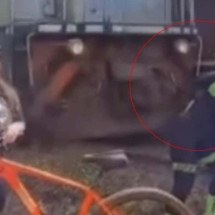 Ciclista atingida por trem fraturou costela e precisou usar dreno - Reprodução/Redes Sociais