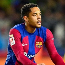 Barcelona mira atacante do Getafe para repor possível saída de Vitor Roque - No Ataque Internacional