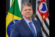 Tarcísio nega golpismo de Bolsonaro e atua para esfriar clima no STF