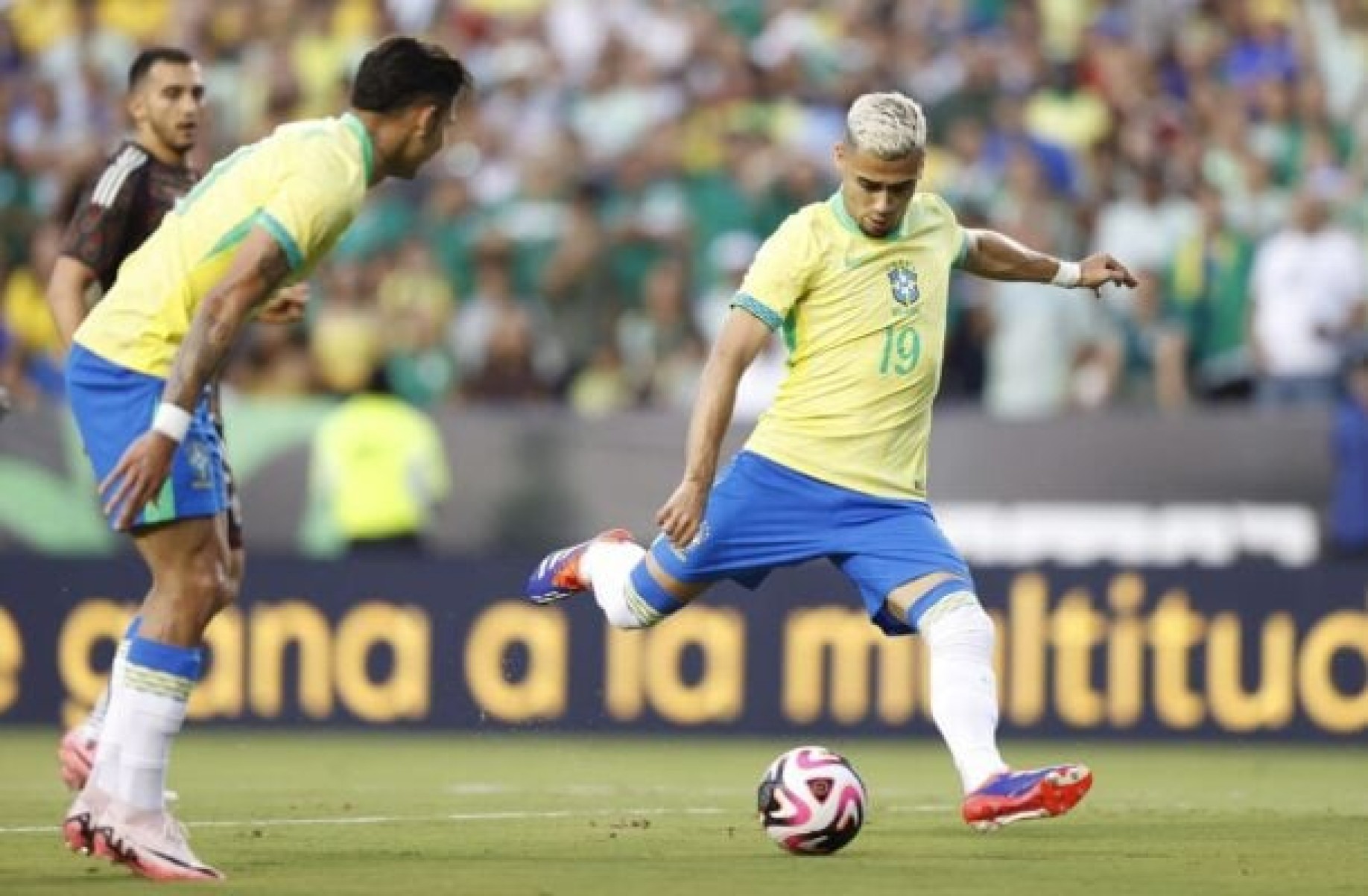Andreas Pereira faz golaço pelo Brasil contra México; assista