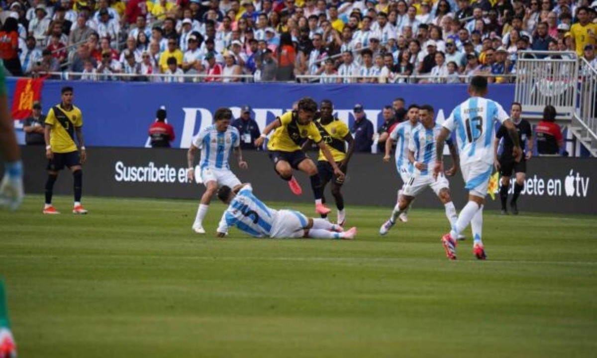 Com gol de Di María e volta de Messi, Argentina vence Equador em amistoso - (crédito: No Ataque Internacional)