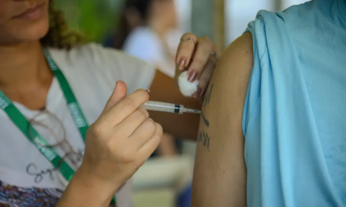 Vacinação infantil no mundo estagna, alerta ONU