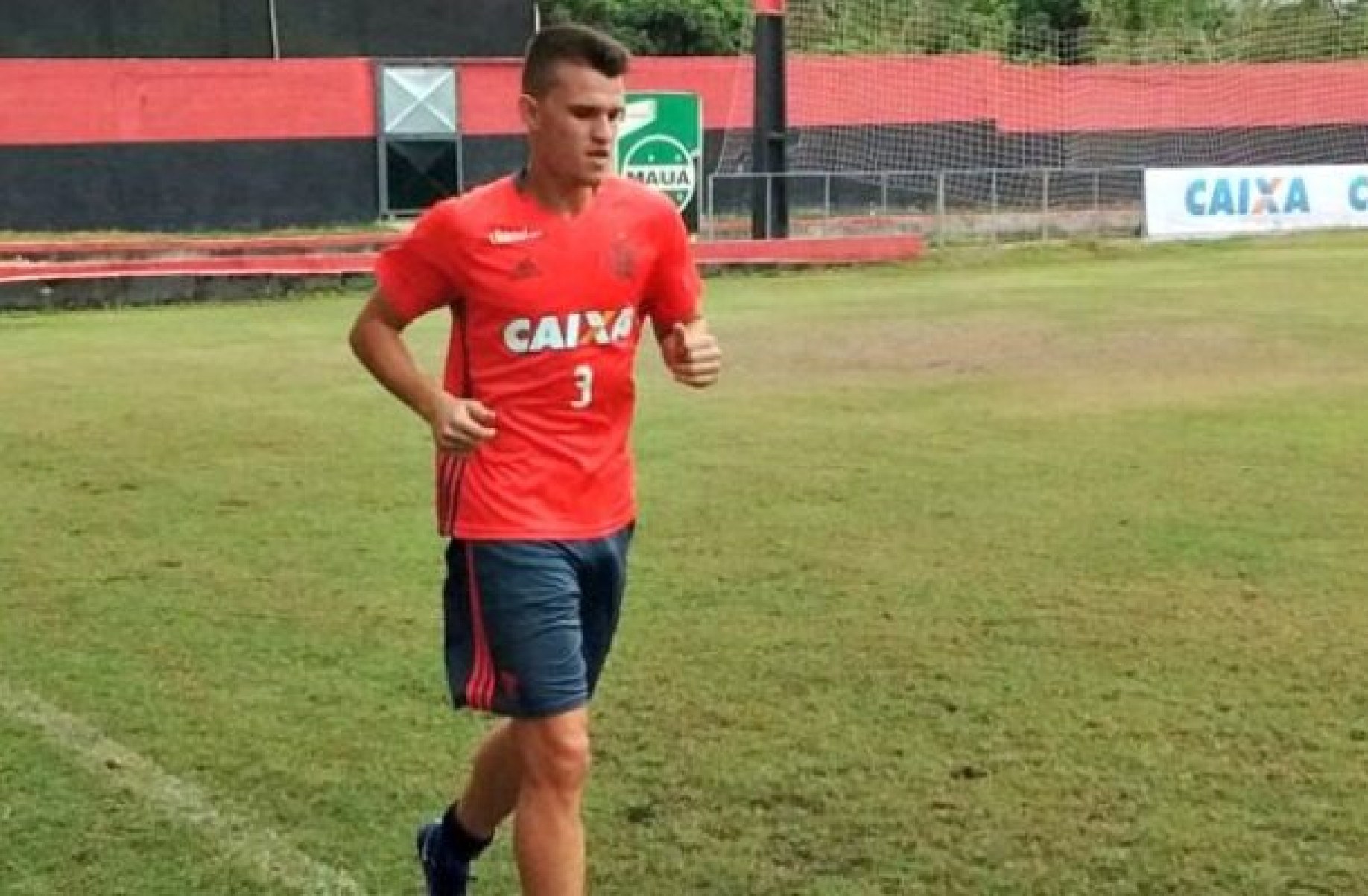 Ex-jogador consegue anular vitória do Flamengo na Justiça em processo por invalidez