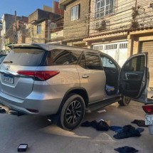Operação contra roubo de veículos tem um morto, baleados e presos - Cyro Neves / Tupi