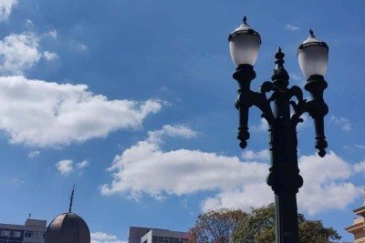 Céu claro nesta terça em BH -  (crédito: Jair Amaral/EM/D.A.Press)