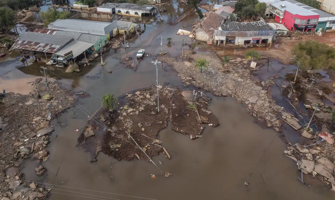Sobe para 175 o número de mortos no RS após enchentes -  (crédito: EBC - Geral)