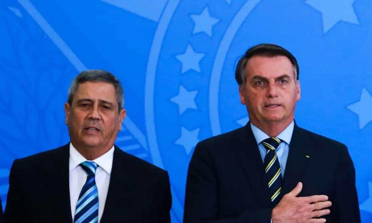 Braga Netto e Jair Bolsonaro -  (crédito: Valter Campanato/Agência Brasil)