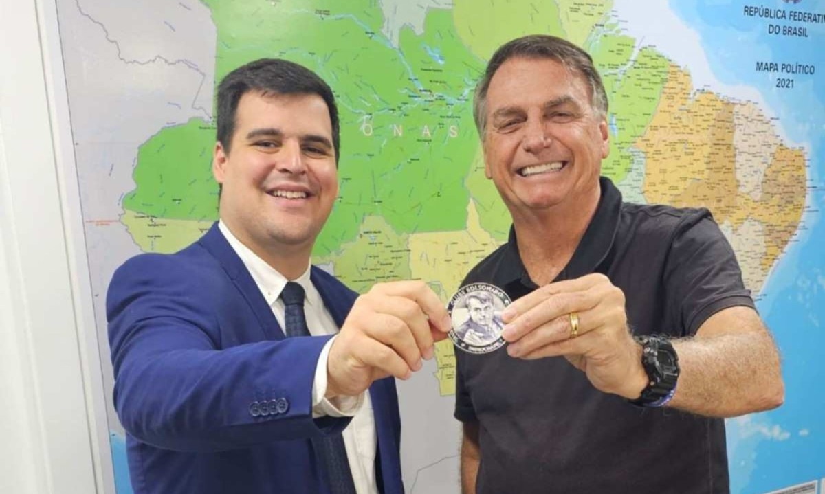 Pré-candidato à Prefeitura de Belo Horizonte, deputado estadual Bruno Engler (PL), foi à Brasília receber medalha de 