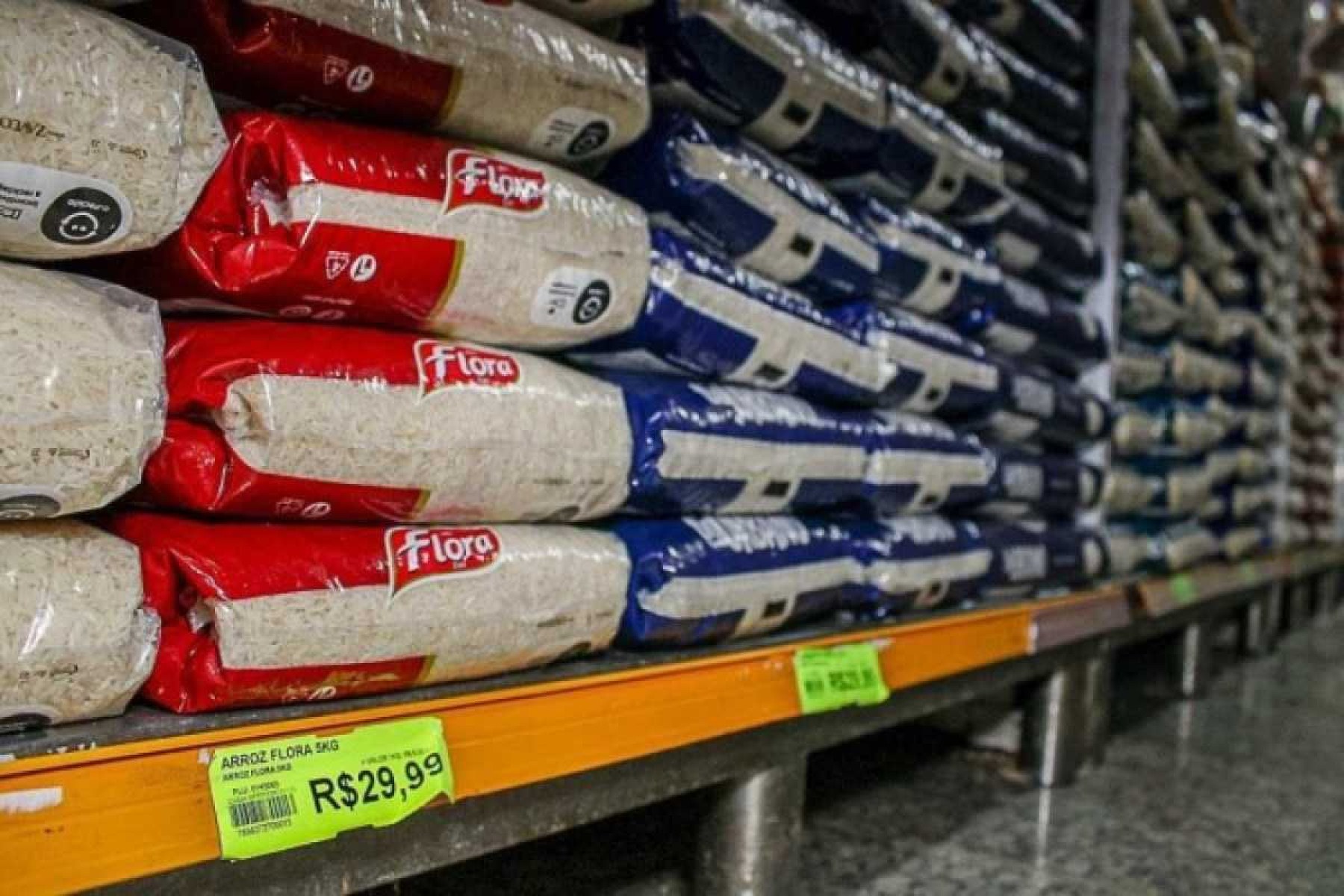 Governo quer fazer novo leilão de arroz em dez dias, diz ministro