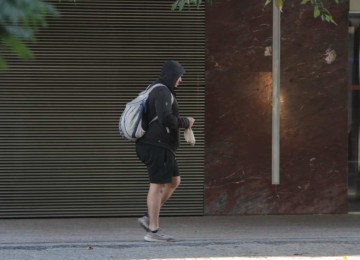 Frio intenso nesta manhã de quarta em BH -  (crédito: Edésio Ferreira/EM/D.A.Press)