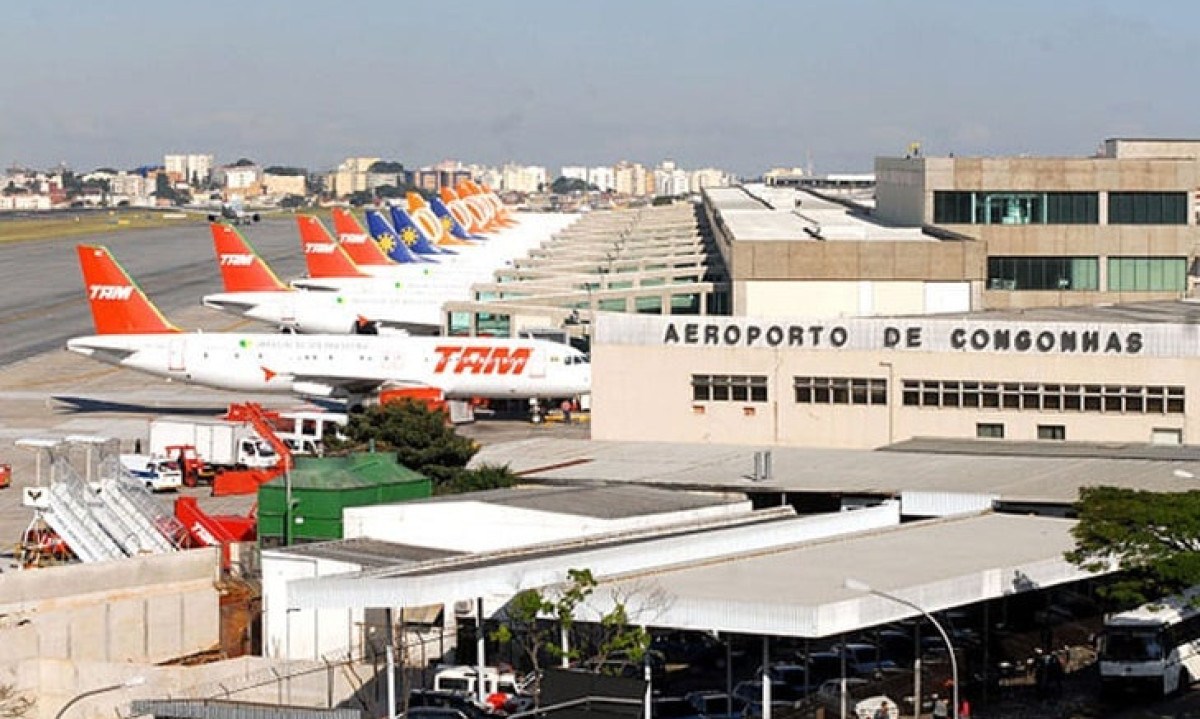 Fecha o pódio no Brasil o Aeroporto de Congonhas, também em São Paulo, inaugurado em 1936. Em 2020, ano do início da pandemia, que impactou nos números, foram 6,7 milhões de passageiros. -  (crédito: Valter Campanato/Wikimedia Commons)