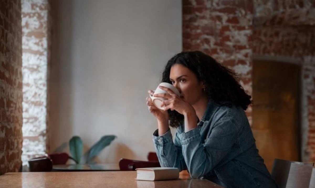 A cafeína pode interferir nos níveis hormonais, afetando o equilíbrio hormonal no corpo, o que é determinante para o manejo da endometriose -  (crédito: Freepik)