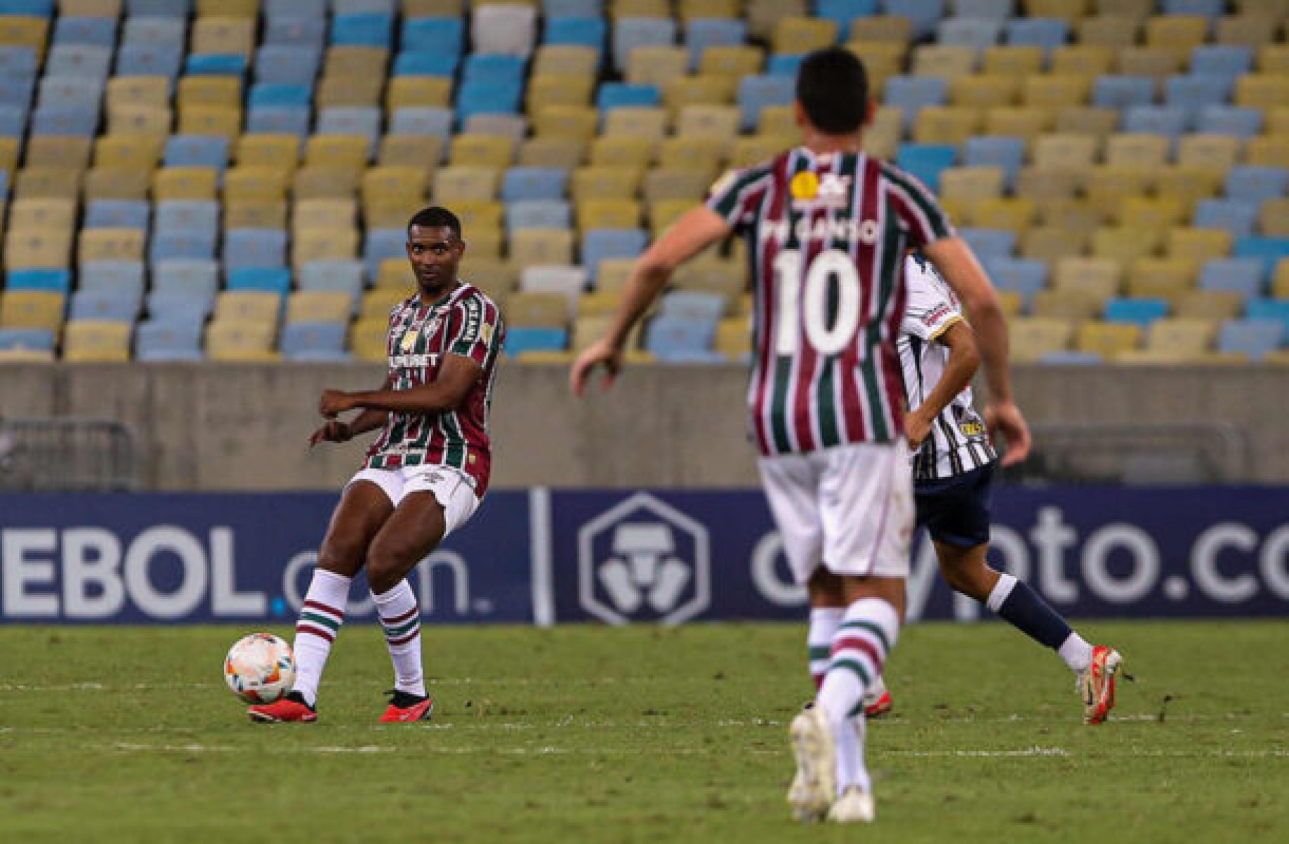 Fluminense busca renovação de empréstimo do zagueiro Marlon