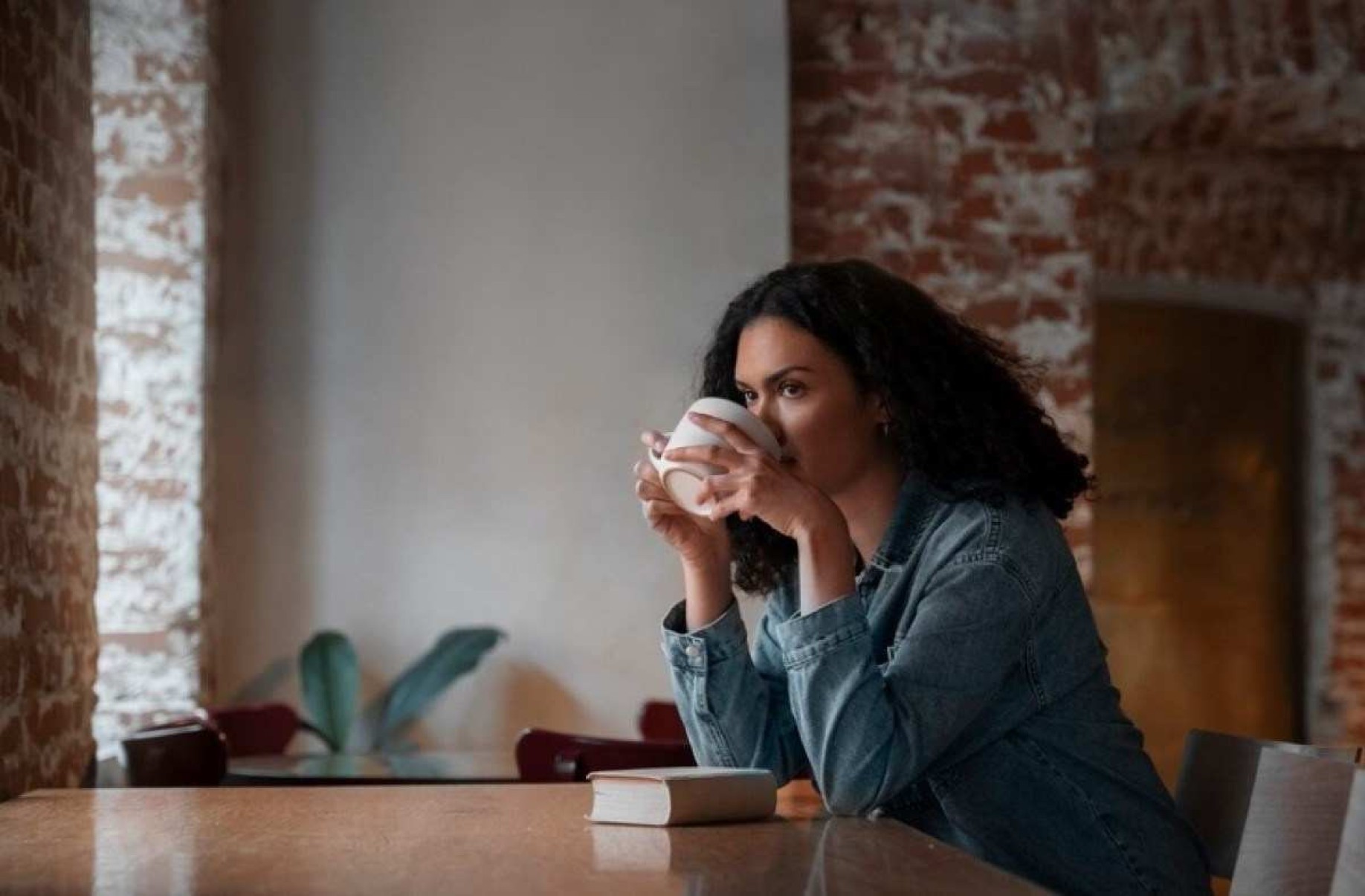 Café pode impactar negativamente no tratamento da endometriose