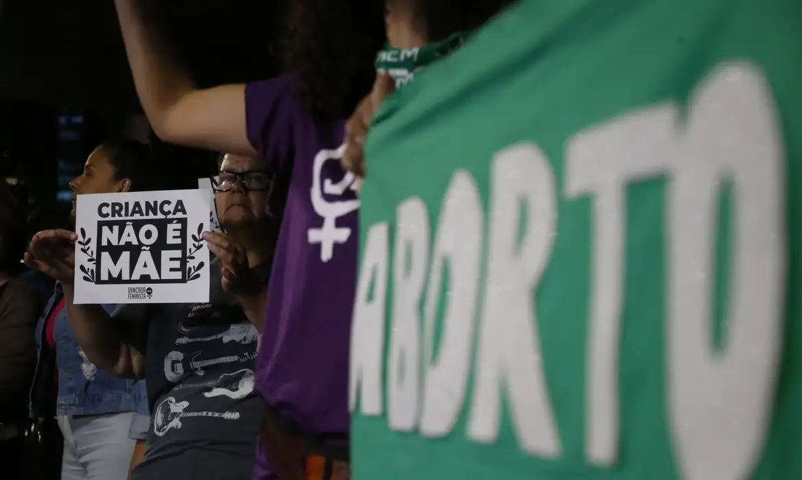 Saiba como é a legislação sobre aborto pelo mundo - EBC - Saúde