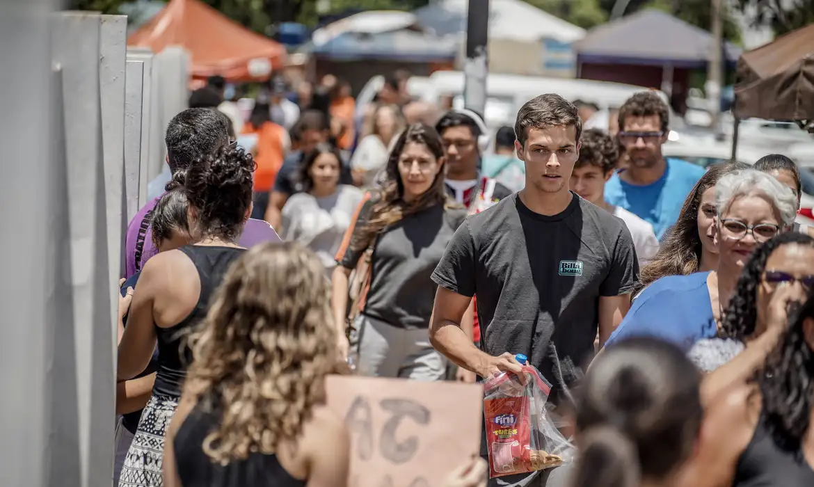 Enem estende até dia 21 inscrições para estudantes gaúchos -  (crédito: EBC)