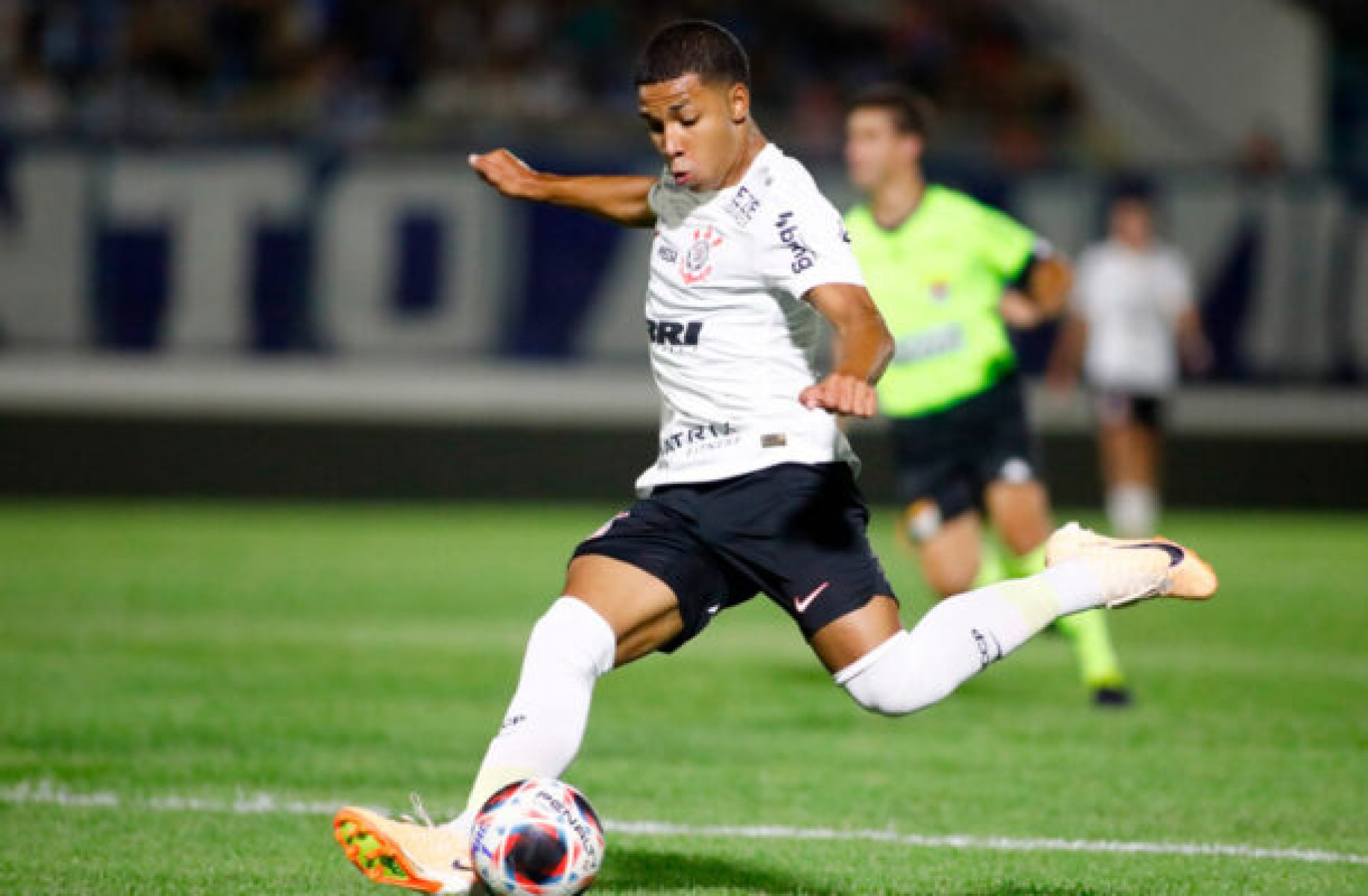 Corinthians acerta venda de jovem ao Porto