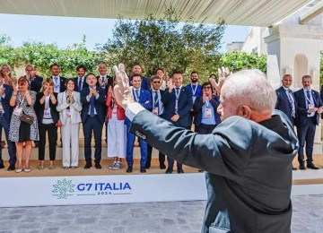 Lula recebe homenagem dos trabalhadores do G7, no Hotel Borgo Egnazia, em Puglia, Itália -  (crédito: Ricardo Stuckert/PR)