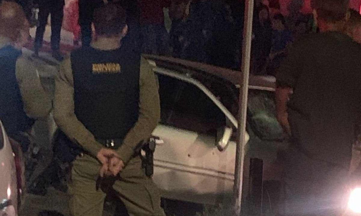 Perseguição policial terminou com dois suspeitos de roubo baleados na Região Noroeste de Belo Horizonte -  (crédito: Imagens cedidas ao Portal UAI/Estado de Minas)