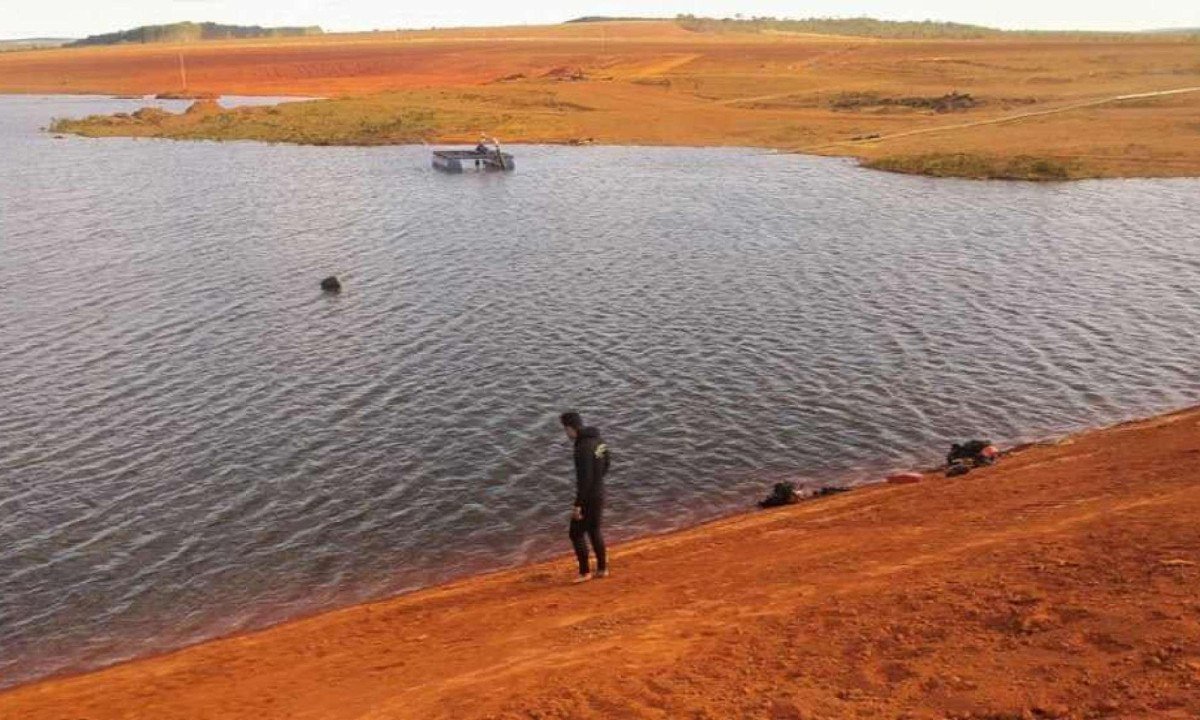 Jovem se afogou ao tentar atravessar barragem a nado -  (crédito: CBMMG)
