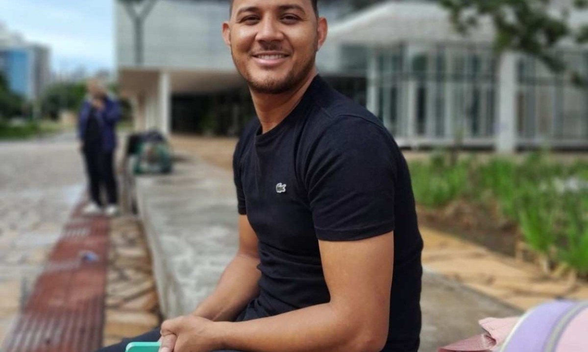  "Dependo daquela pizzaria para viver, não tenho outro ganho", diz pizzaiolo que teve pé amputado após acidente -  (crédito: Acervo pessoal)