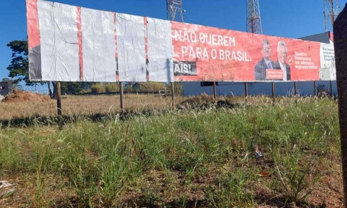 Outdoor estava instalado em Araxá, cidade base do grupo Zema -  (crédito: Sindpol/Reprodução)