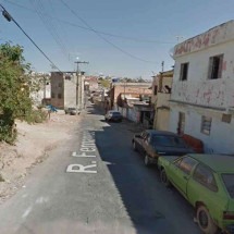 Criminosos cercam casa, atiram e matam duas pessoas no Campo das Vertentes - Google Street View