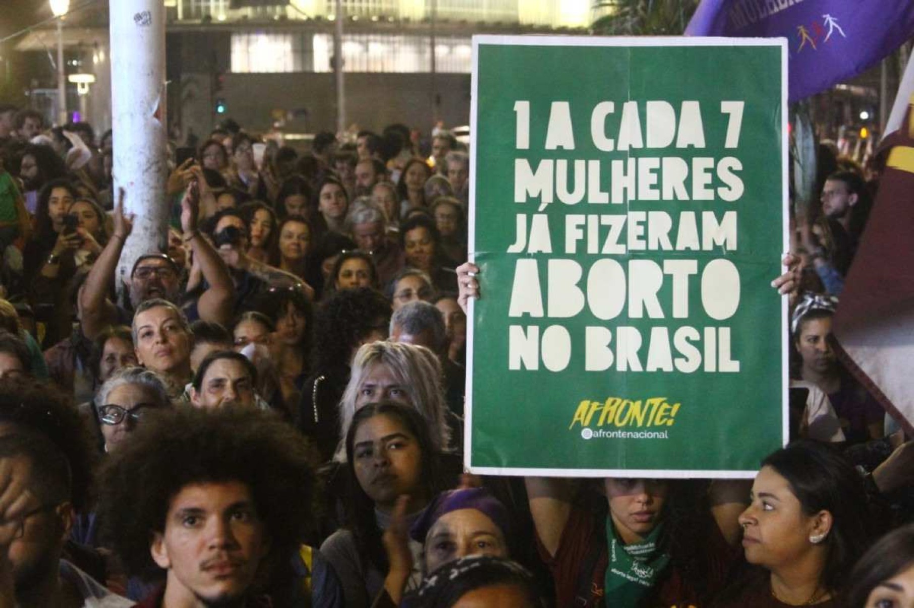 Vítima de estupro tem aborto legal negado em três hospitais públicos