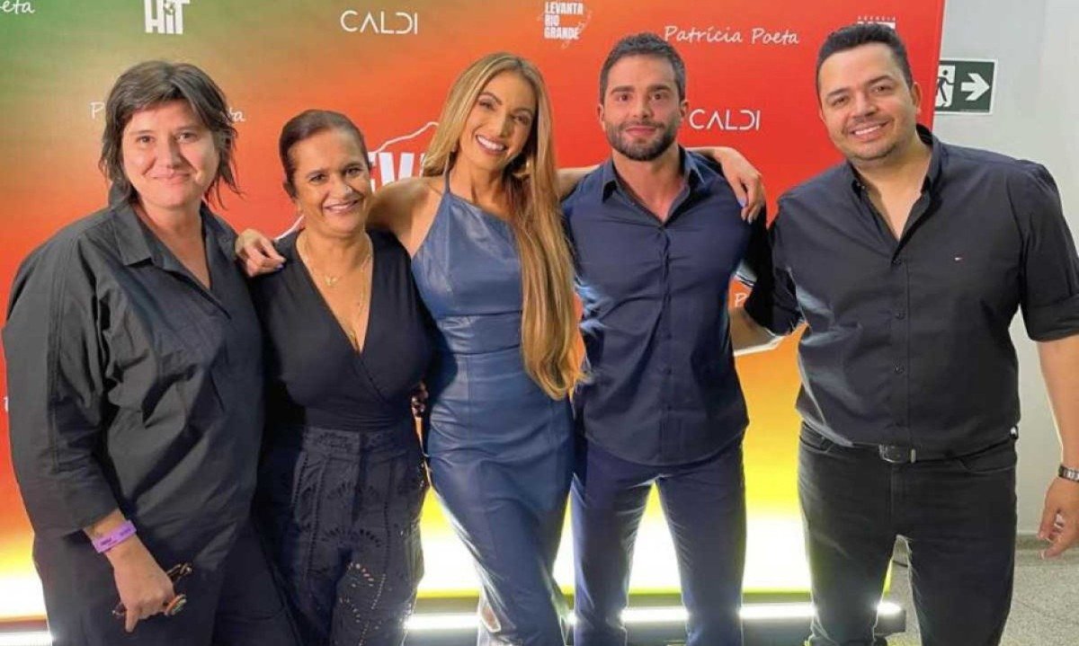 Da esquerda para direita: Deca Farroco, Arleyde Caldi, Patrícia Poeta, Leonardo Caldi e Fábio Lopes
 -  (crédito: Fotografia: Jean Flandres)