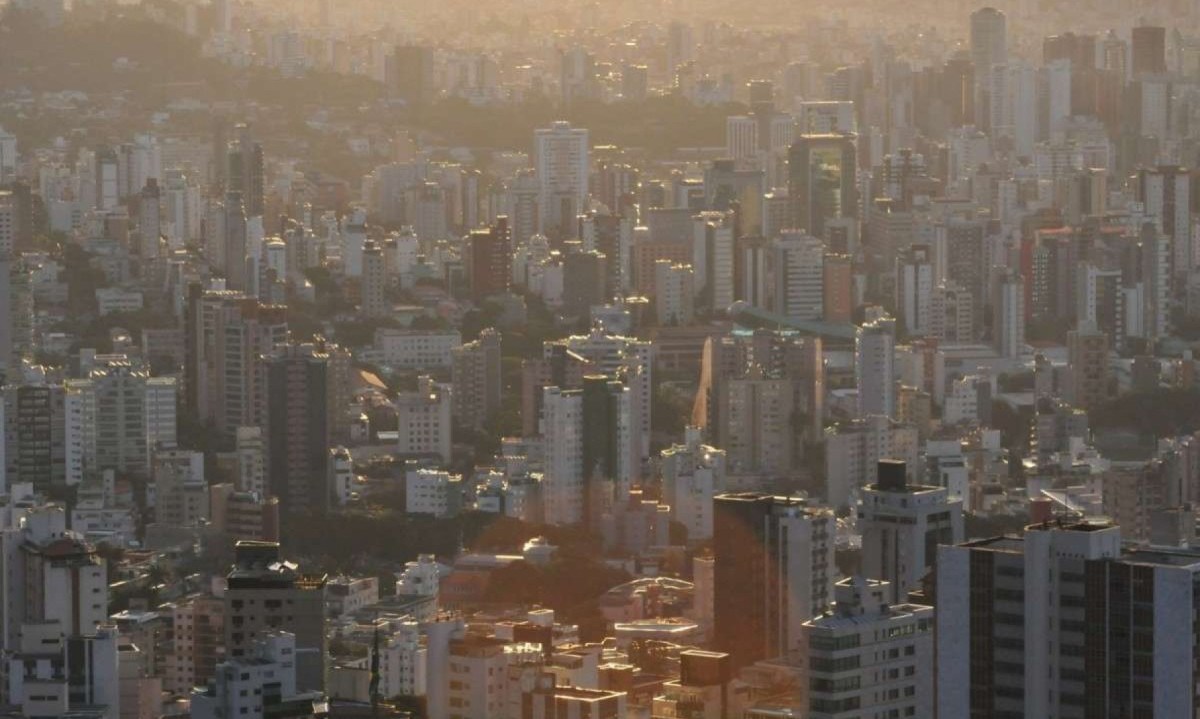 Comissão da Câmara de BH aprova cinco projetos que permitem a Prefeitura de Belo Horizonte a pegar empréstimos para realizar uma série de obras -  (crédito: Gladyston Rodrigues/EM.D.A Press)