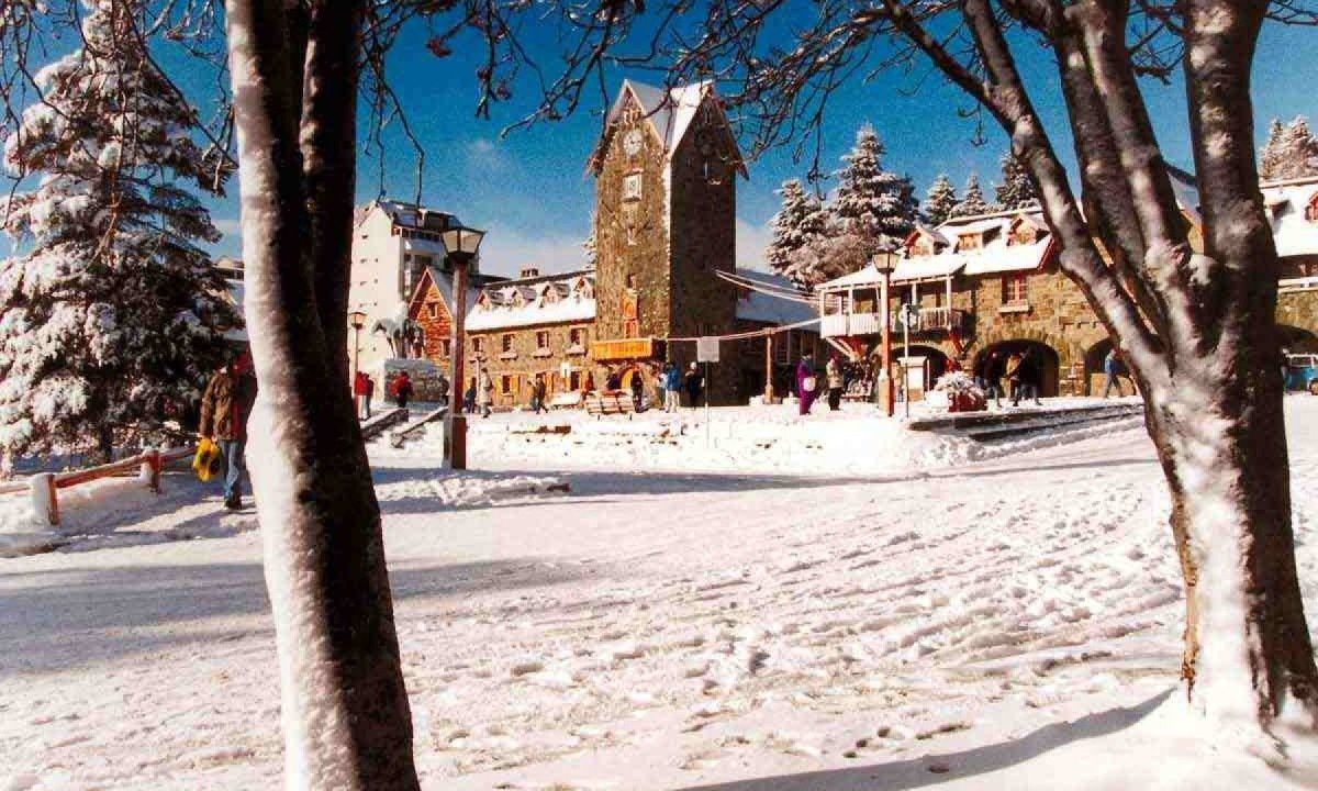 Catedral de S&atilde;o Carlos &eacute; um dos atrativos do Centro Hist&oacute;rico de Bariloche