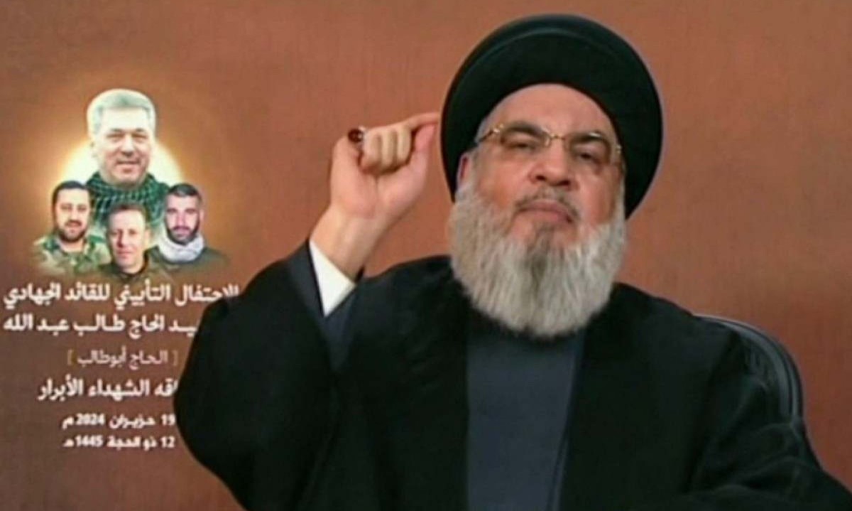 Chefe do Hezbollah, Hassan Nasrallah, em discurso na televisão de um local não revelado no Líbano -  (crédito:  Al-Manar / AFP    )