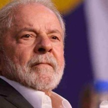 Lula diz que artista não deve ensinar 'putaria' - Sergio Dutti