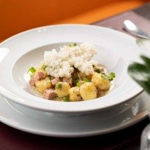 Poucas mesas, massas frescas e vinho à vontade: uma osteria italiana em BH - Victor Schwaner/Divulgação