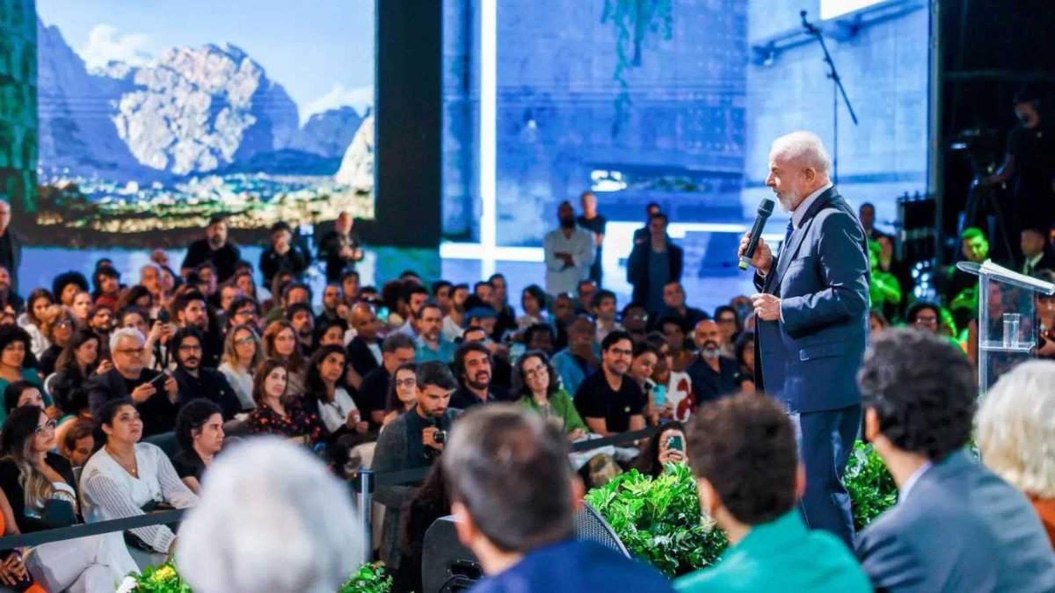 Lula destina R$ 1,6 bi ao audiovisual: não para 'putaria', mas 'cultura'