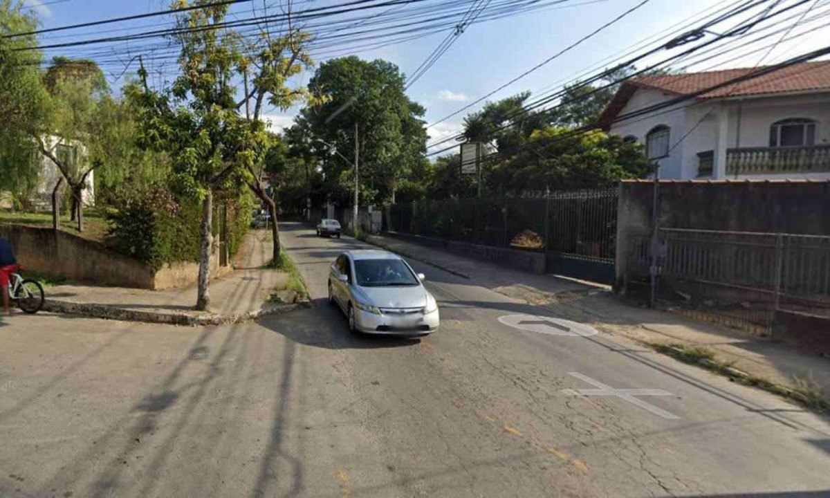 Caso foi registrado na principal via da Cidade Alta de Juiz de Fora -  (crédito: Google Street View)