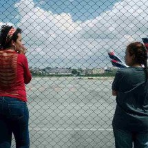 "O estranho" mostra Aeroporto de Guarulhos como símbolo de exploração - Embaúba Filmes/Divulgação