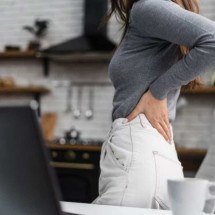 O perigo de confundir dor muscular com ciático: você pode piorar tudo - Freepik