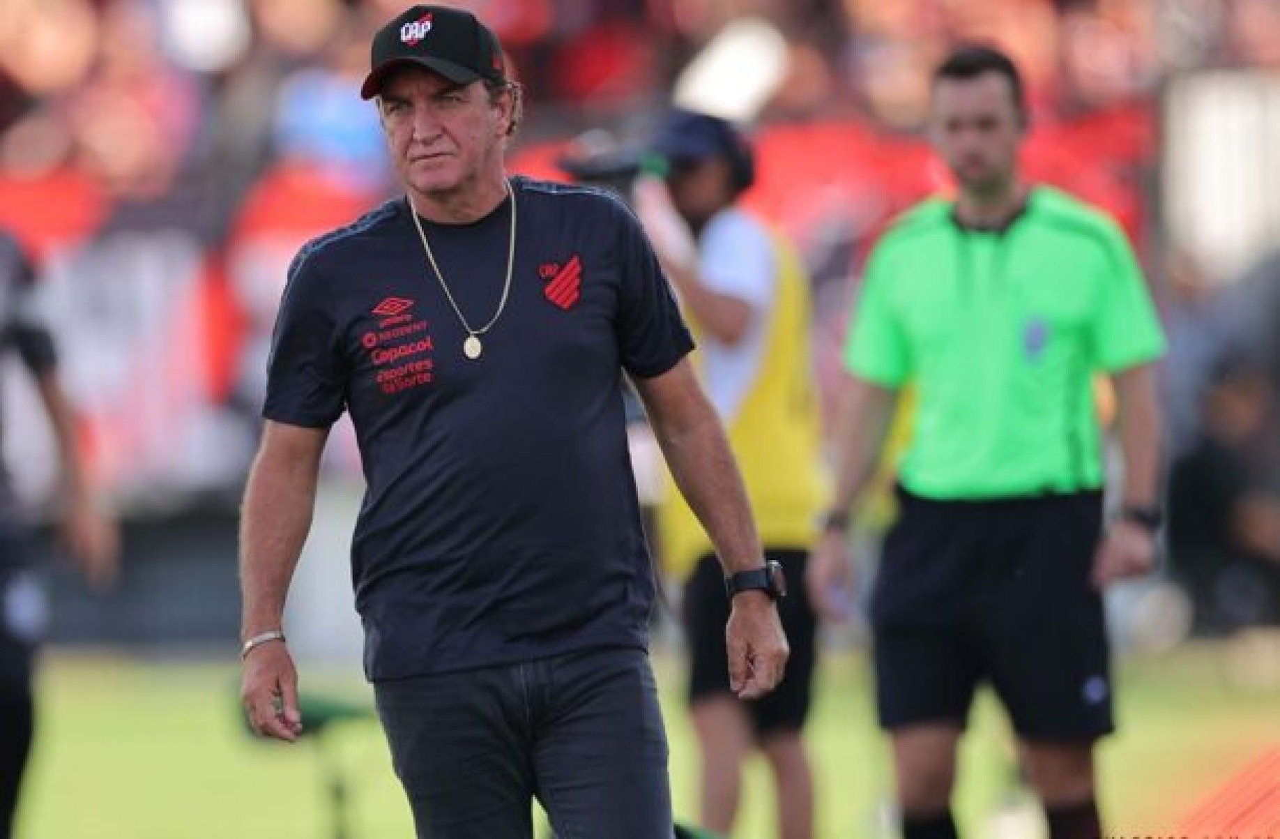 Athletico comunica a saída do técnico Cuca após reunião no CT do Caju