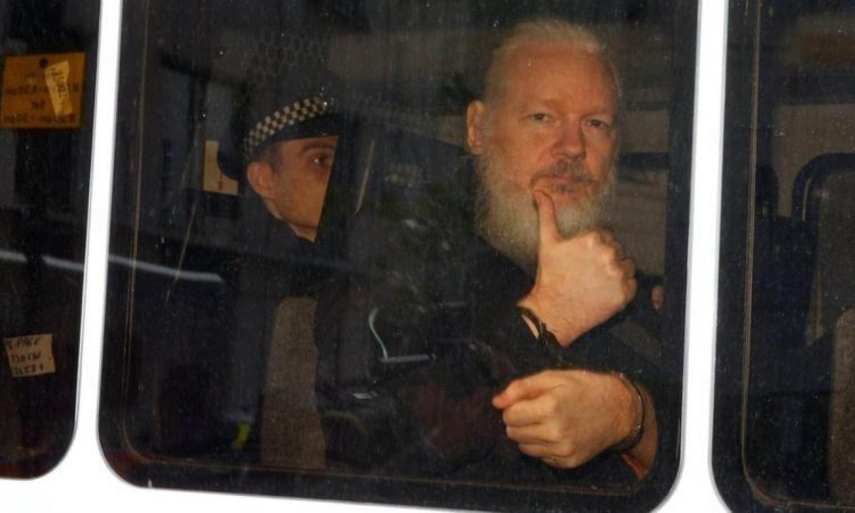 A Suprema Corte do Reino Unido havia decidido a favor da extradição de Assange  -  (crédito: Getty Images)