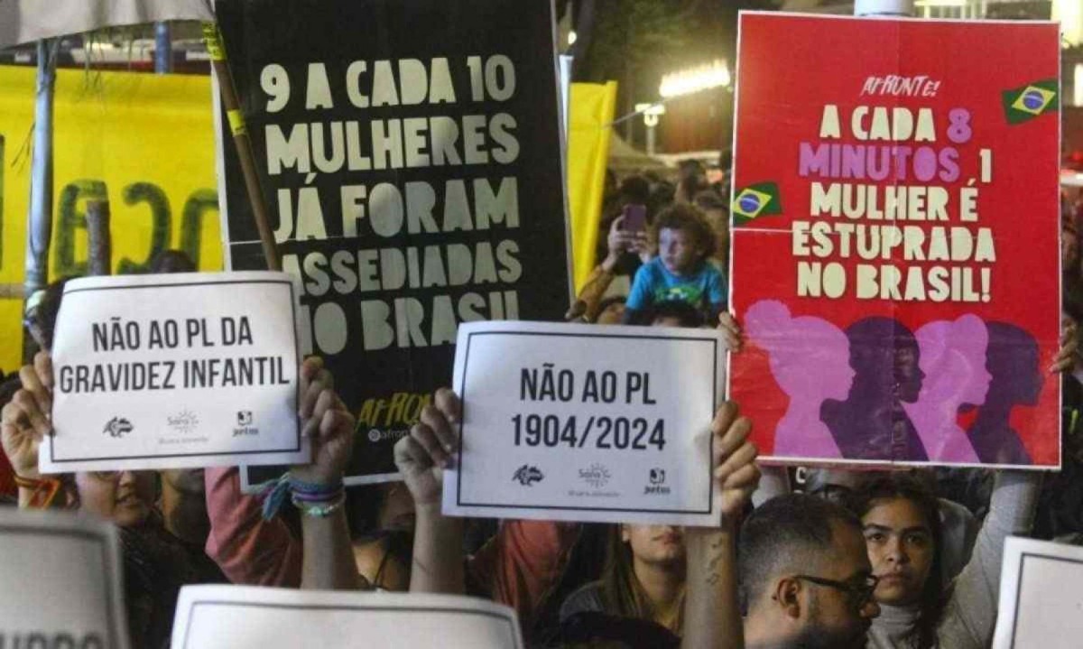 Manifestações contra o Projeto de Lei 1904/2024 tomaram as ruas por todo o Brasil -  (crédito: Marcos Vieira/EM/D.A Press)